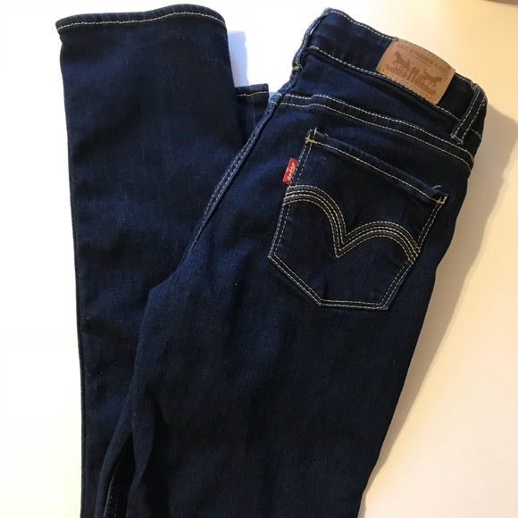 levi's dark blue skinny jeans
